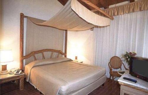 Hotel Villa Isabela SantʼAngelo Zewnętrze zdjęcie