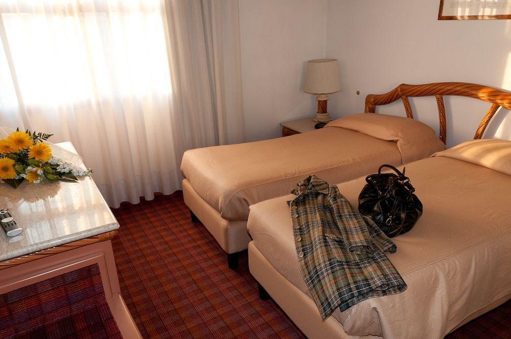 Hotel Villa Isabela SantʼAngelo Zewnętrze zdjęcie
