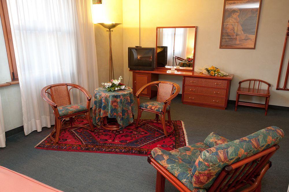 Hotel Villa Isabela SantʼAngelo Zewnętrze zdjęcie